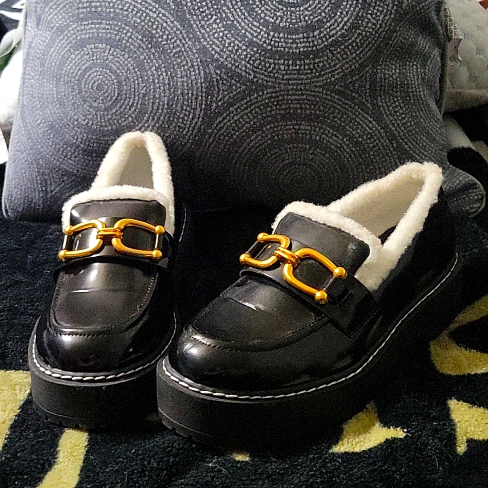 **** TORRID SIZE 10 WIDE PLATFORM LOAFERS ****